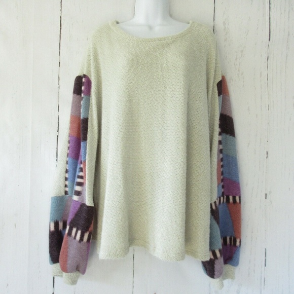 Easel Top Color Block Hacci Knit Oversized - Picture 2 of 8
